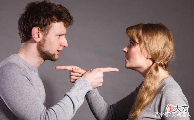 如何应对弱美元：是抛售美元资产，还是对冲美元汇率？